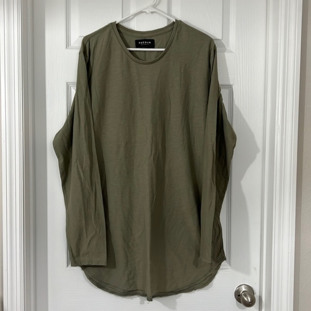 Pac Sun men’s moss green longsleeve teeshirt